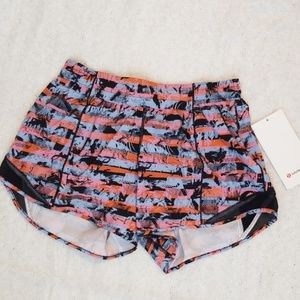 Lululemon Hotty Hot shorts 4"